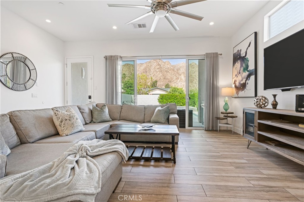 MLS #SR25103024 image #3