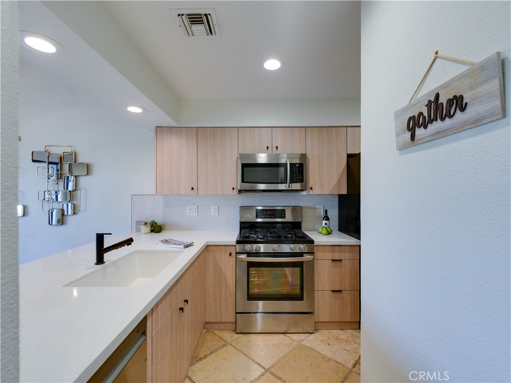 MLS #SR25108760 image #10