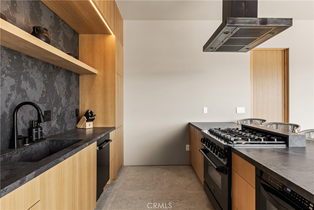 MLS #SR25145348 image #10