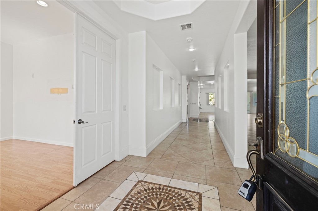 MLS #SR25151626 image #10