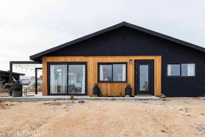 MLS #SR25175073 image #1