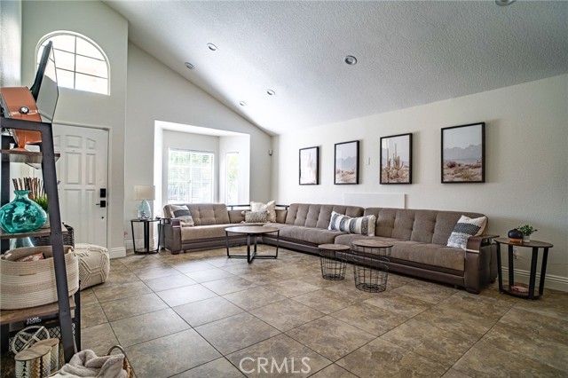 MLS #SR25187602 image #5