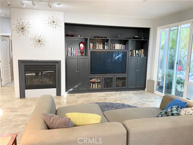 MLS #SR25194175 image #1