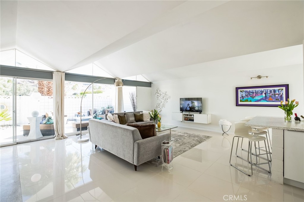 MLS #SR25243112 image #2