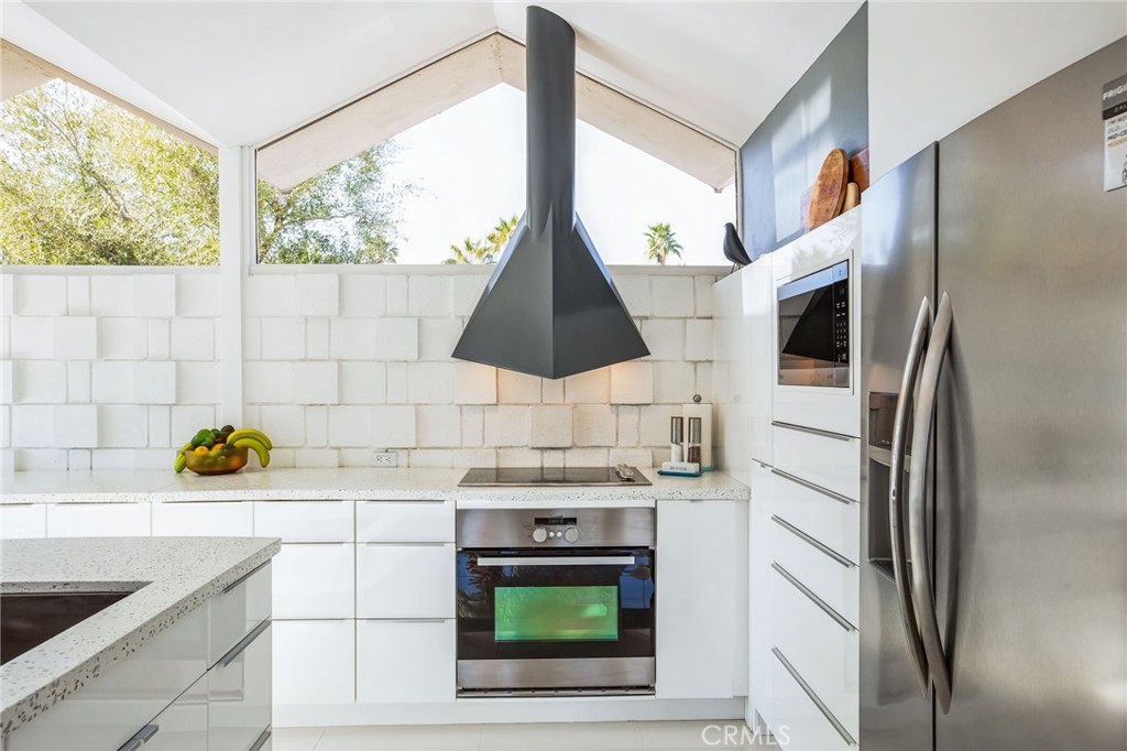 MLS #SR25243112 image #9