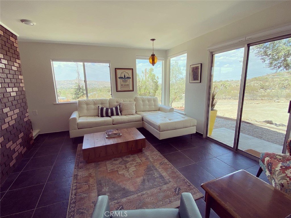 MLS #SR25248053 image #2