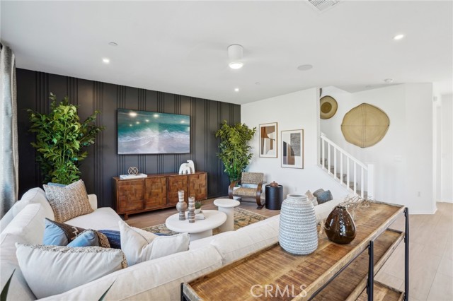 MLS #SW25243177 image #2