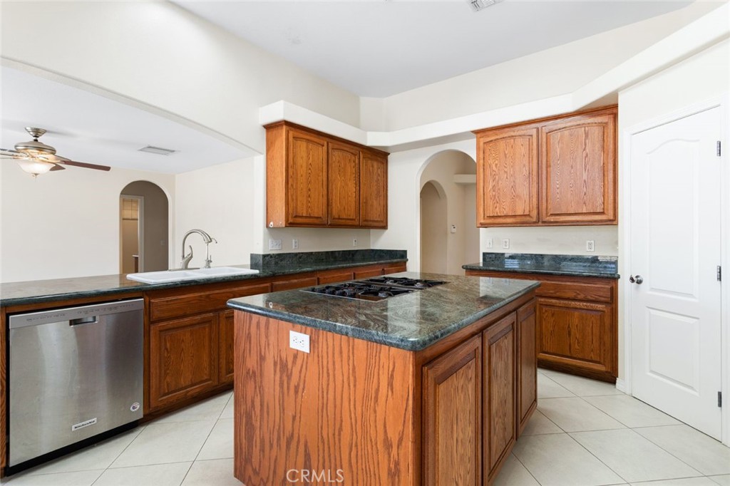 MLS #WS25083273 image #5