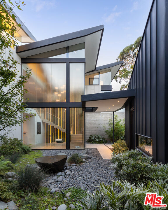 MLS #21102693 image #3