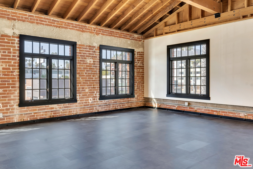 MLS #21705010 image #4