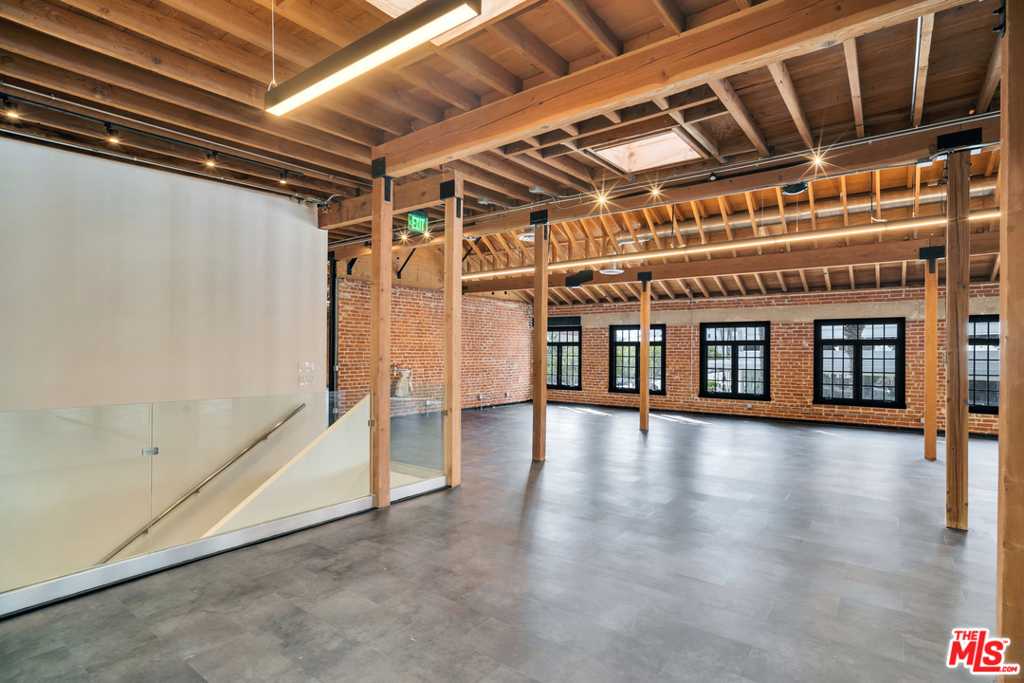 MLS #21705010 image #5