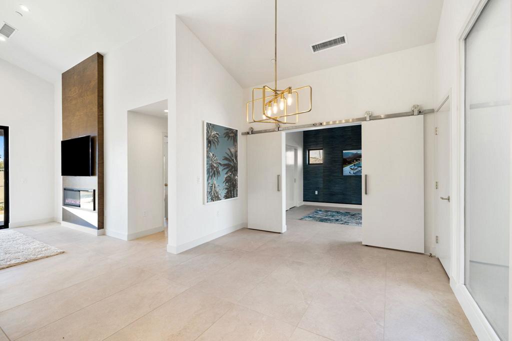 MLS #219115941DA image #12