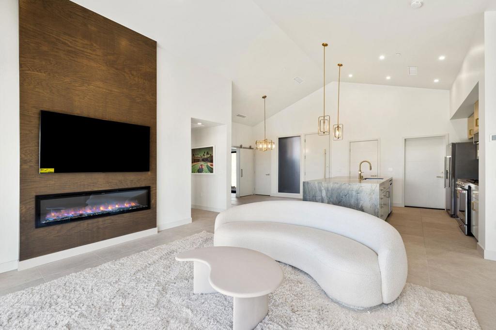 MLS #219115941DA image #4