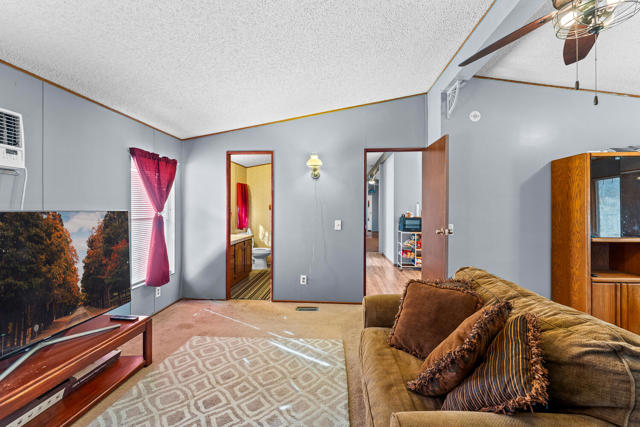 MLS #219125000DA image #21