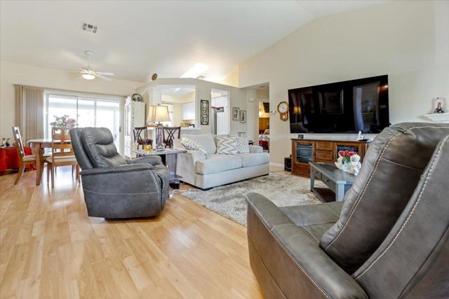 MLS #219127424DA image #4