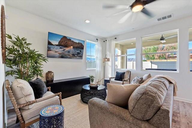 MLS #219129245DA image #4