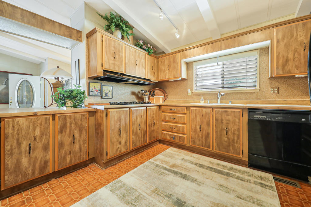 MLS #219135637DA image #10