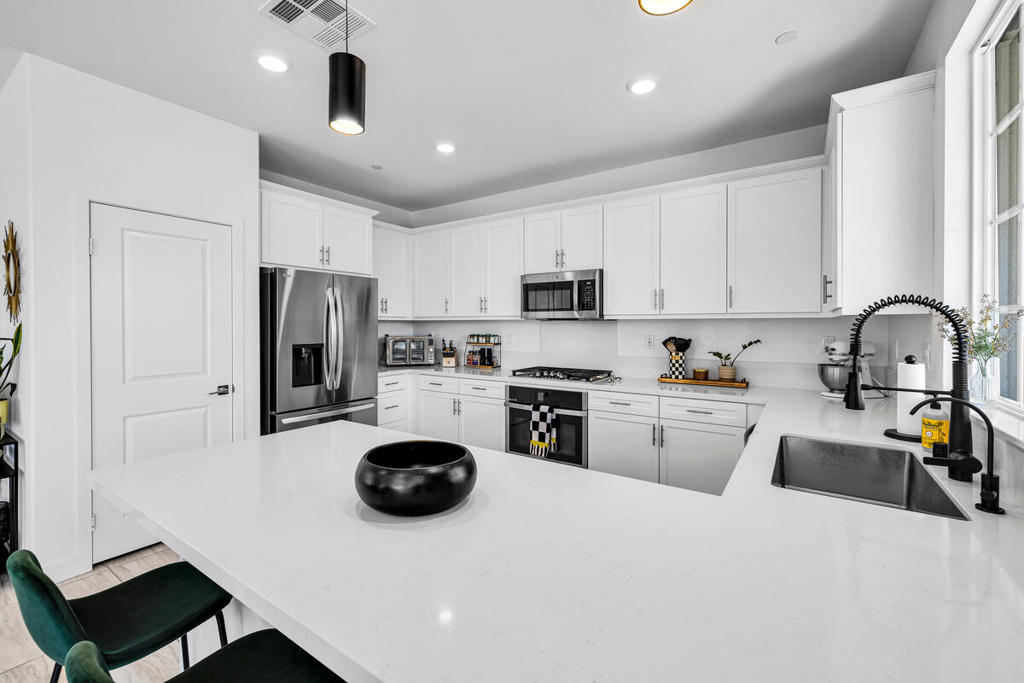 MLS #219135840PS image #7