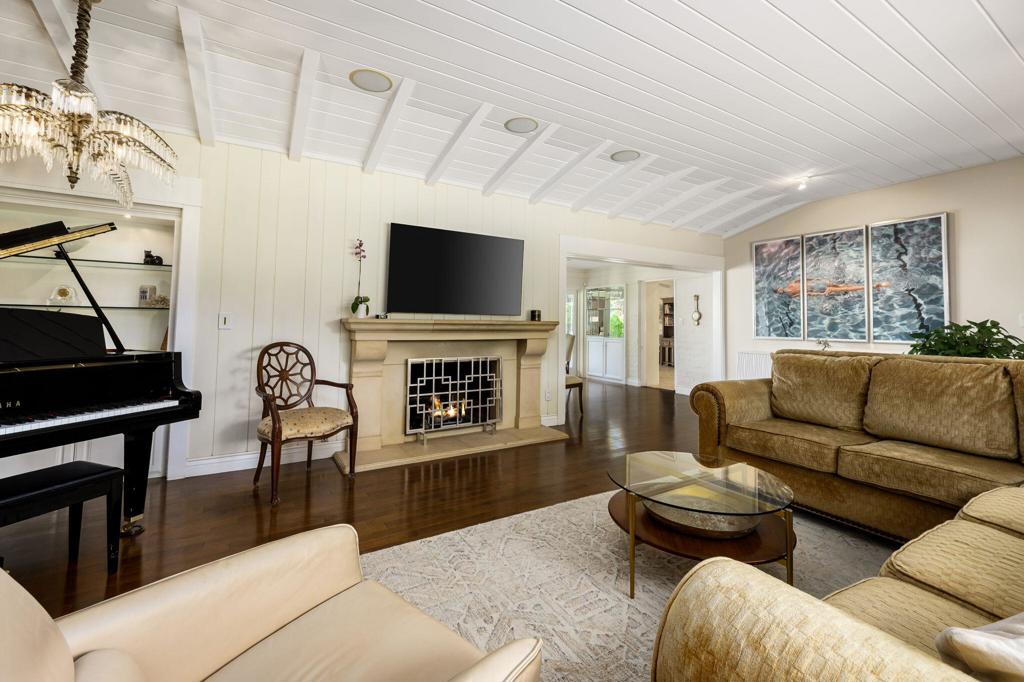 MLS #219136415PS image #9