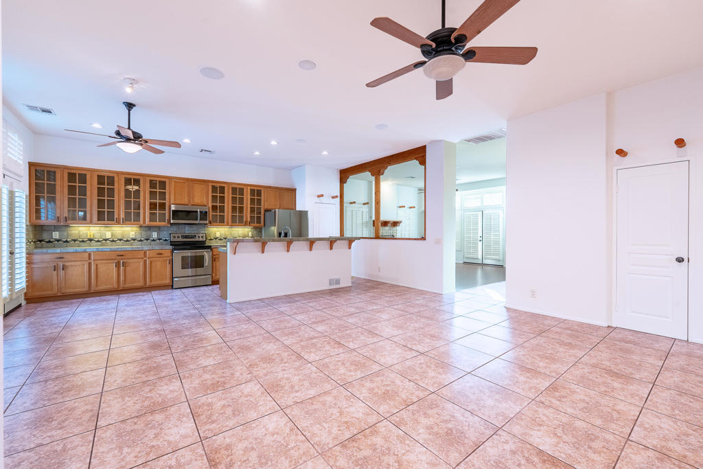 MLS #219138750DA image #17