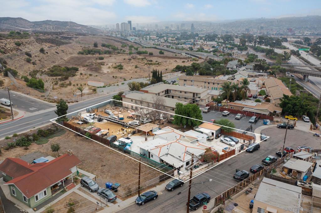 MLS #220025396SD image #4