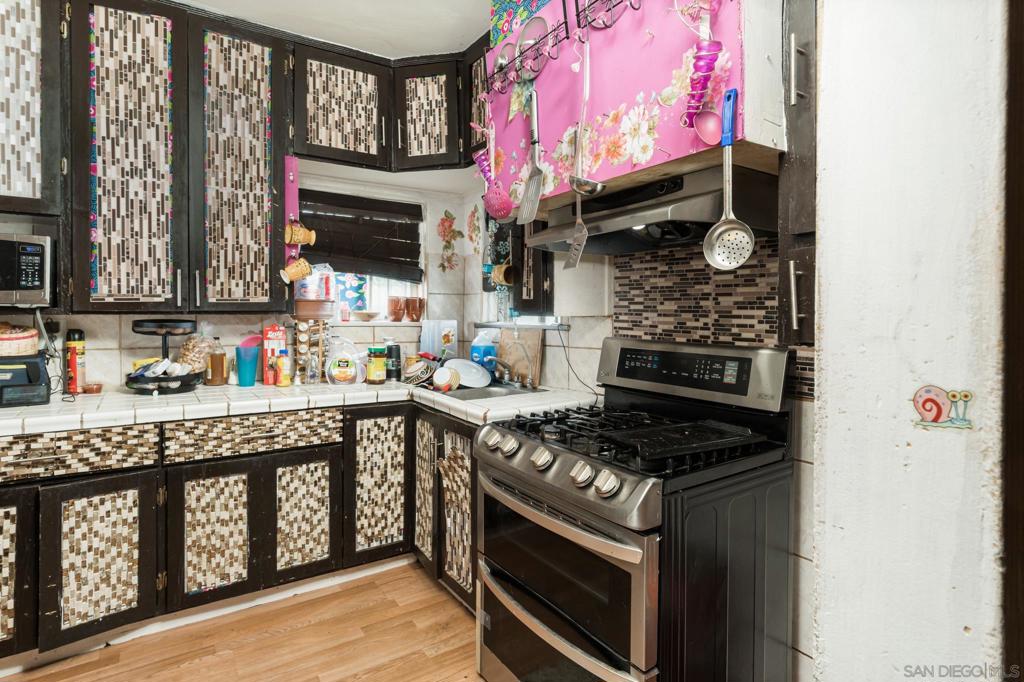 MLS #220025396SD image #8