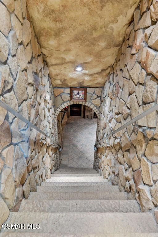 MLS #225000925 image #32