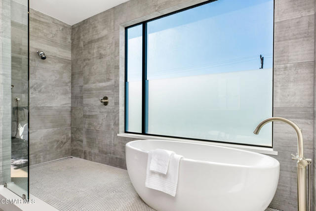 MLS #225003771 image #24