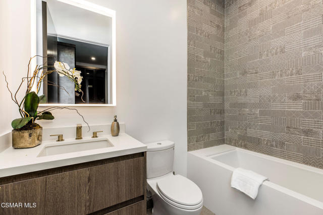 MLS #225003771 image #33