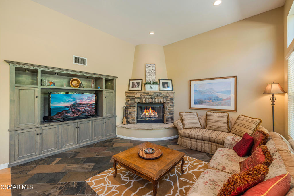 MLS #225004603 image #12