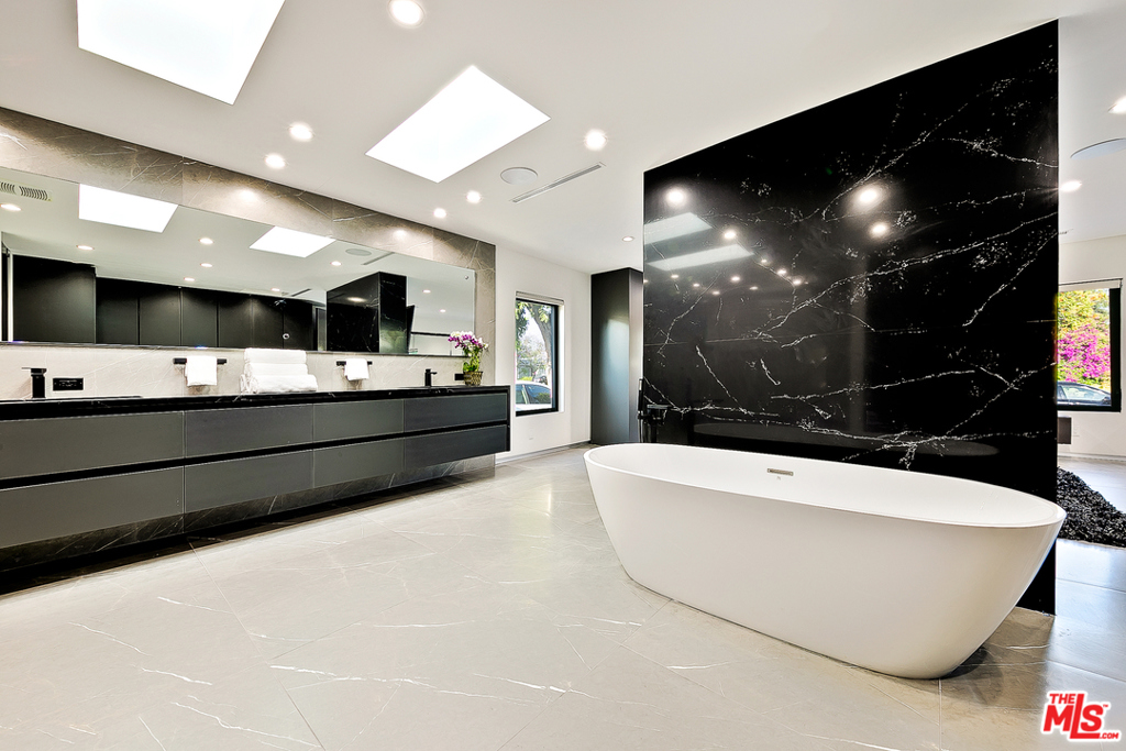 MLS #23336993 image #20