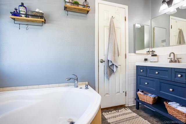 MLS #240007323SD image #17