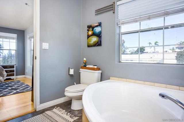 MLS #240007323SD image #18