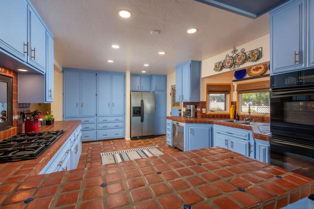 MLS #250000738SD image #22