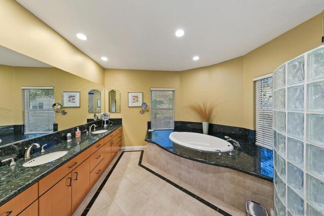 MLS #250020382SD image #50