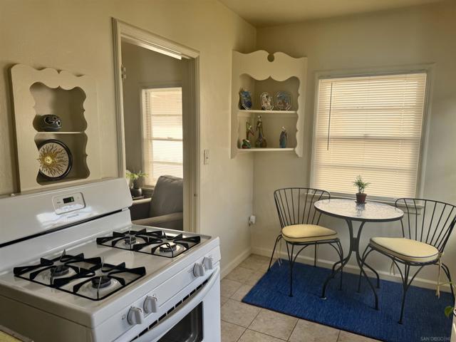 MLS #250023023SD image #32