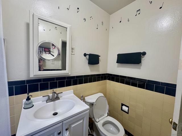 MLS #250023023SD image #33