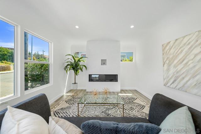MLS #250024308SD image #12