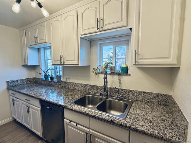 MLS #250024610SD image #5