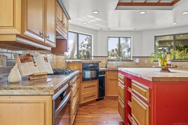 MLS #250025155SD image #16