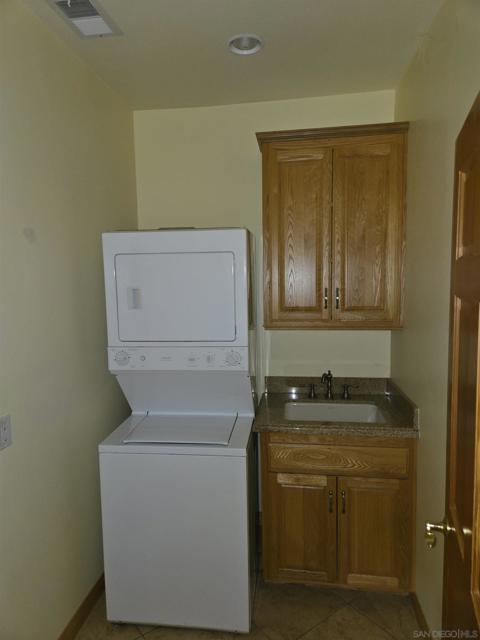MLS #250025543SD image #15