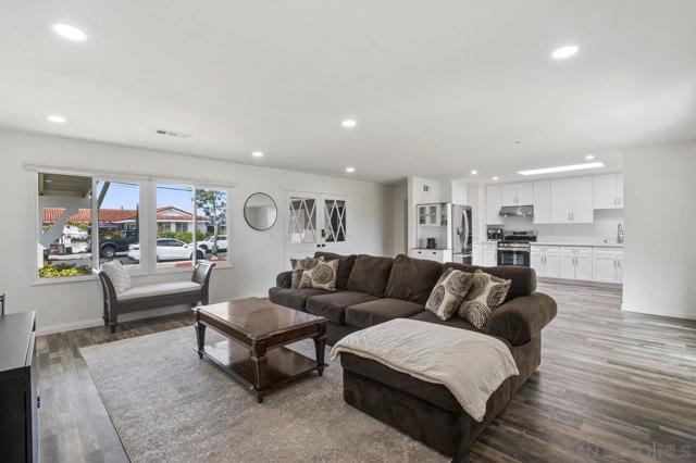 MLS #250026192SD image #11