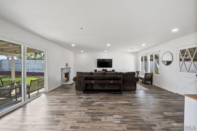 MLS #250026192SD image #12