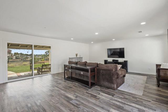 MLS #250026192SD image #14