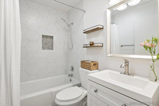 MLS #250026192SD image #33