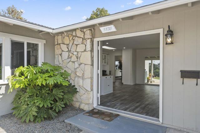 MLS #250026192SD image #9