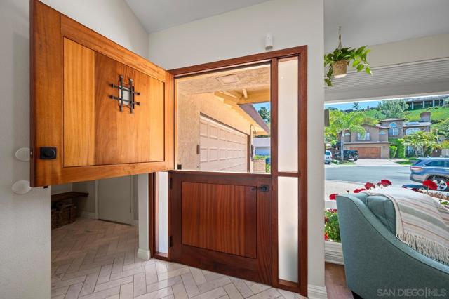 MLS #250026381SD image #6
