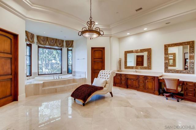 MLS #250027229SD image #15