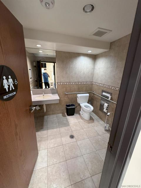 MLS #250028048SD image #17