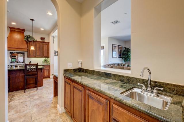 MLS #250028551SD image #11